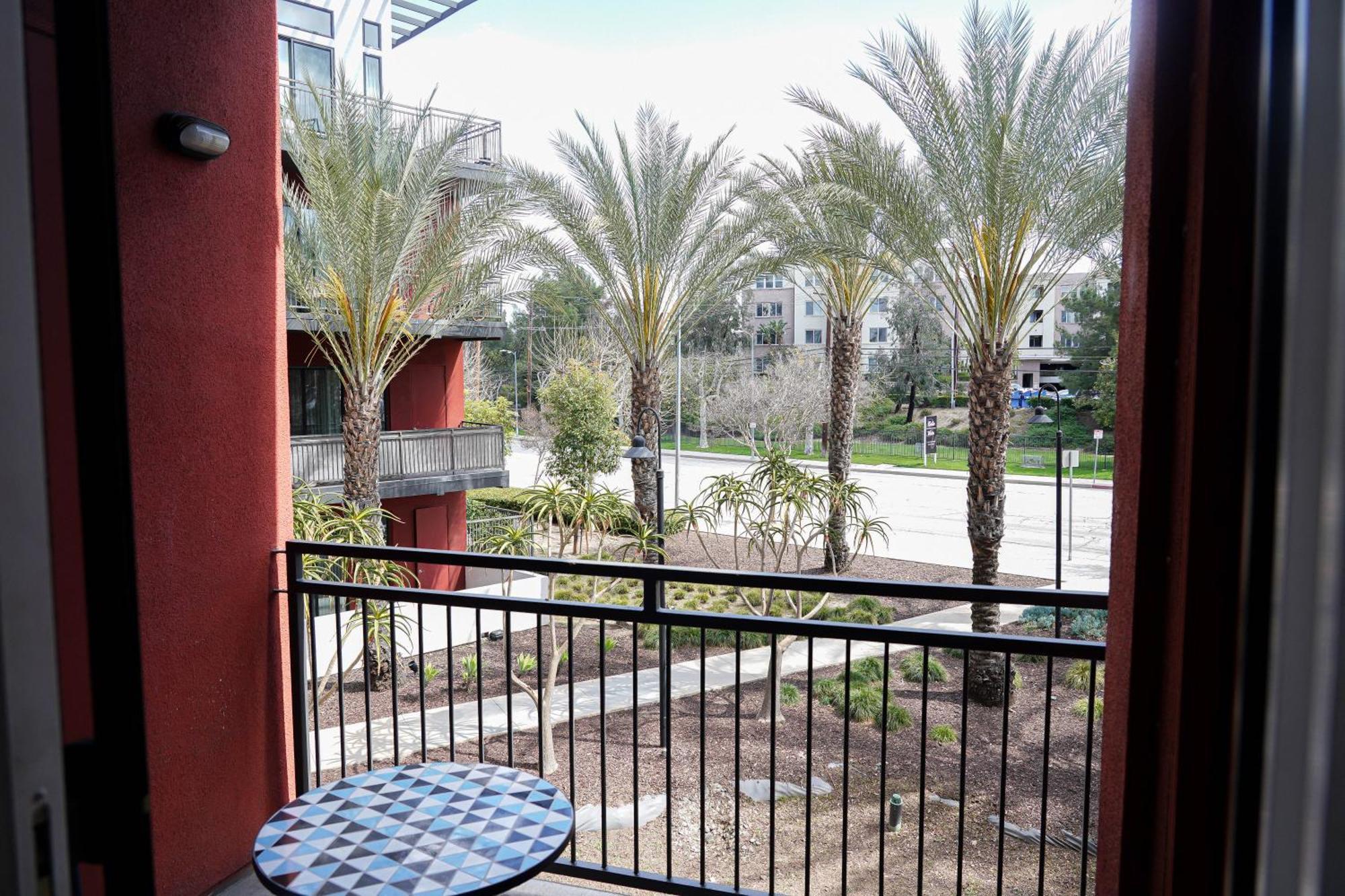 Lux 2 Bedroom In Woodland Hills Los Angeles Exterior foto
